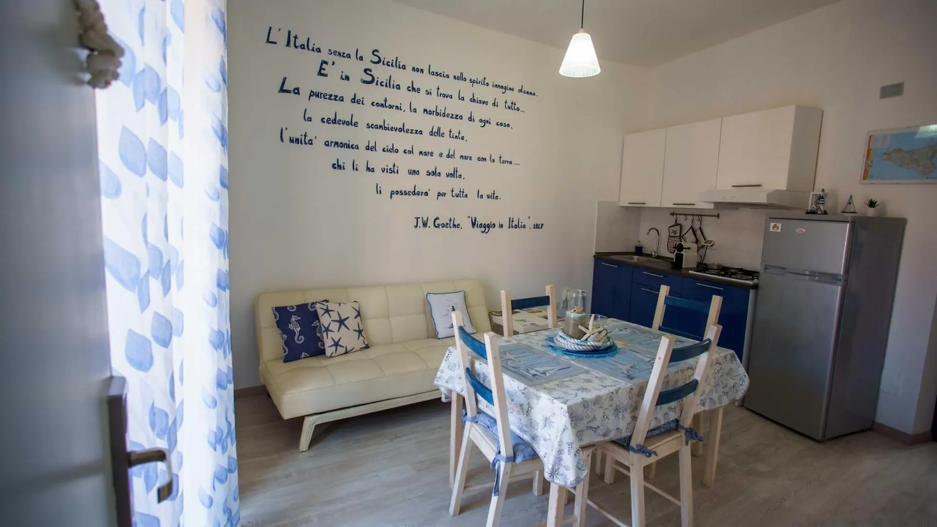 La casa del pescatore Oliveri 0*,  Italia